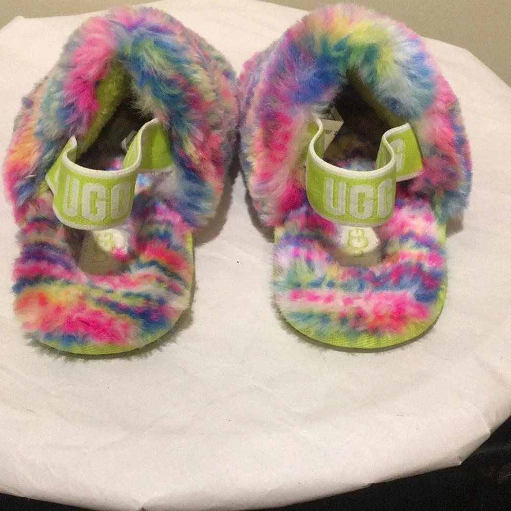 Like New! UGG Fluffy multi color Slippers/sandals elastic back strap kids size 9